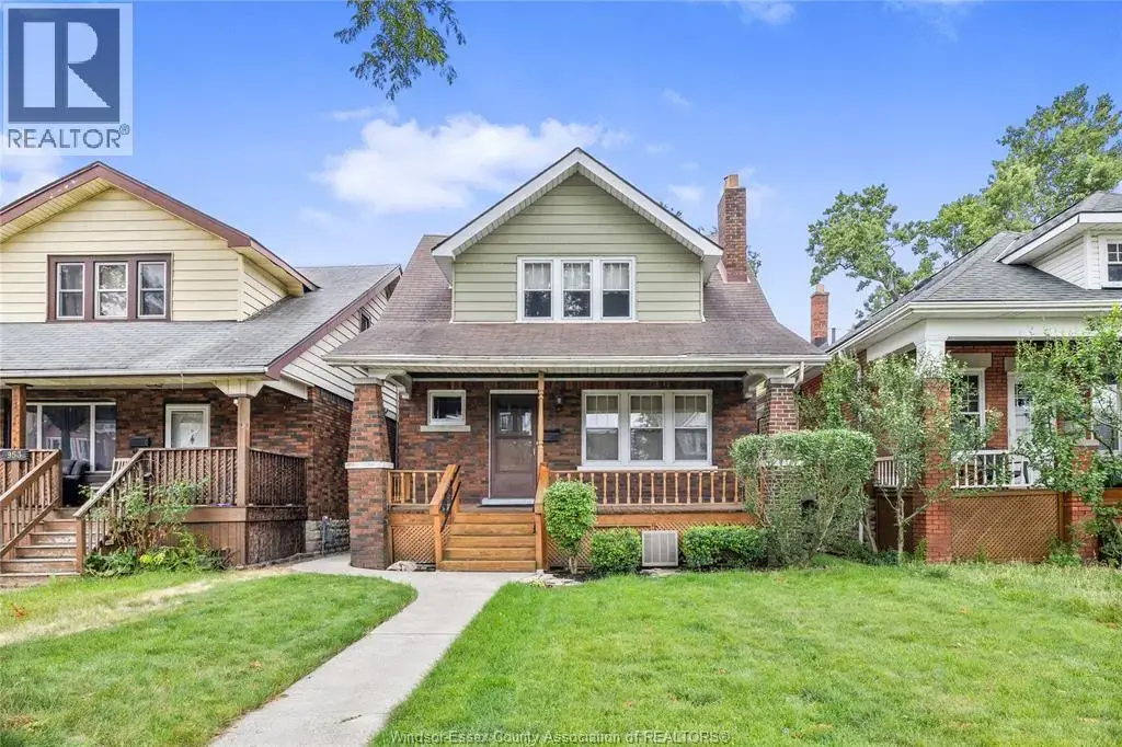 947 Bruce Avenue, Windsor